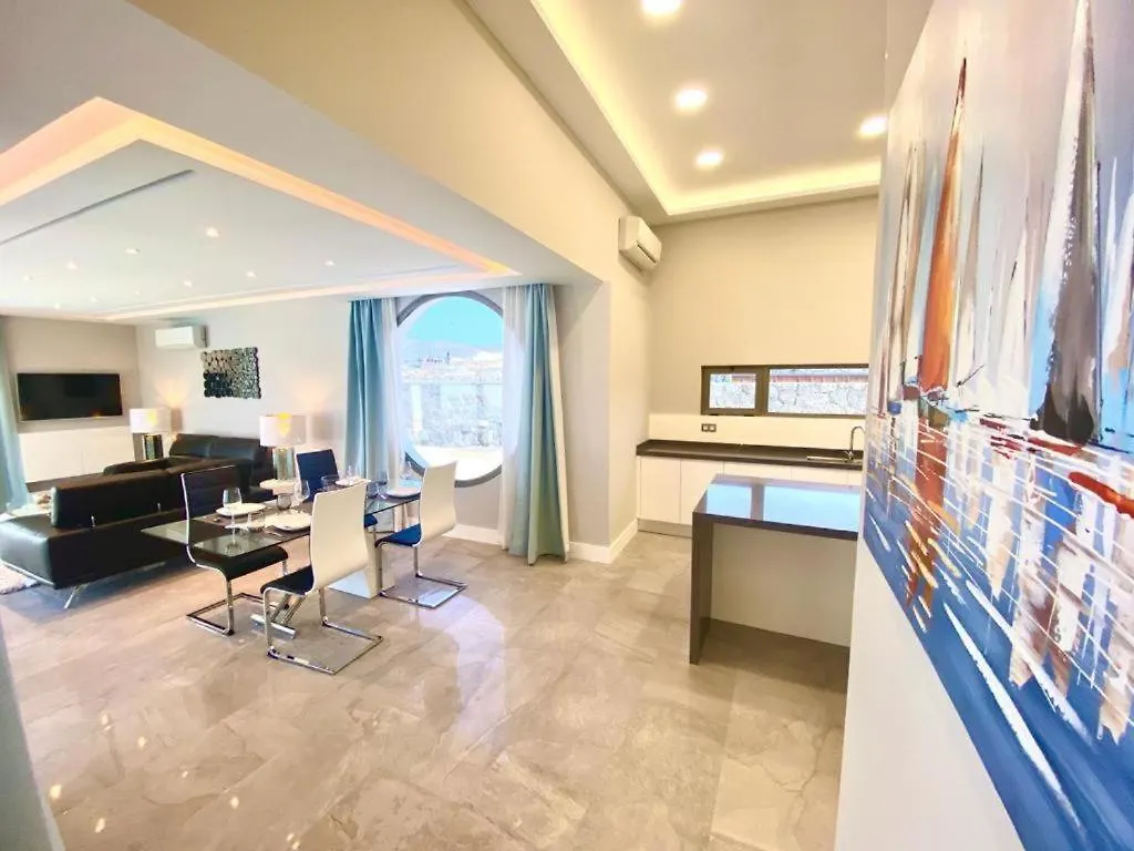 Villa Celine 卡门港